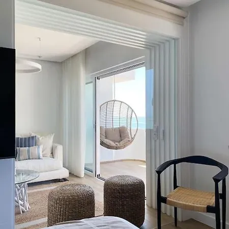 Front Sea Apartment