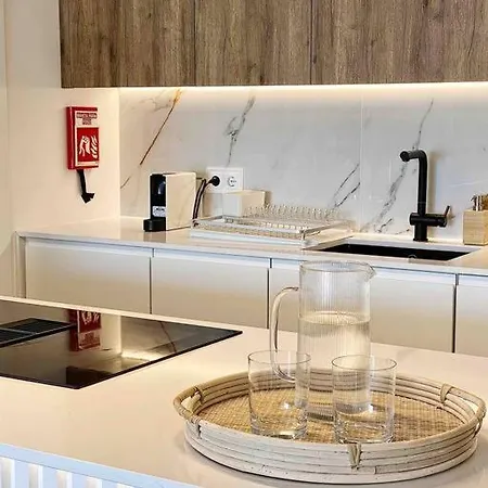 Апартаменты Front Sea *