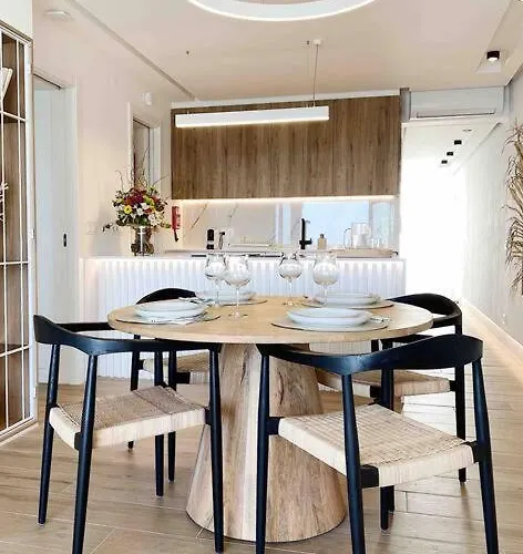 דירה Front Sea *